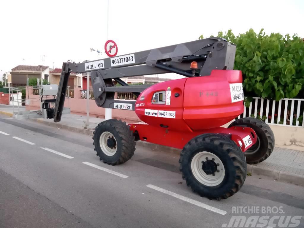 Manitou 200 ATJ Plataformas con brazo de elevación manual