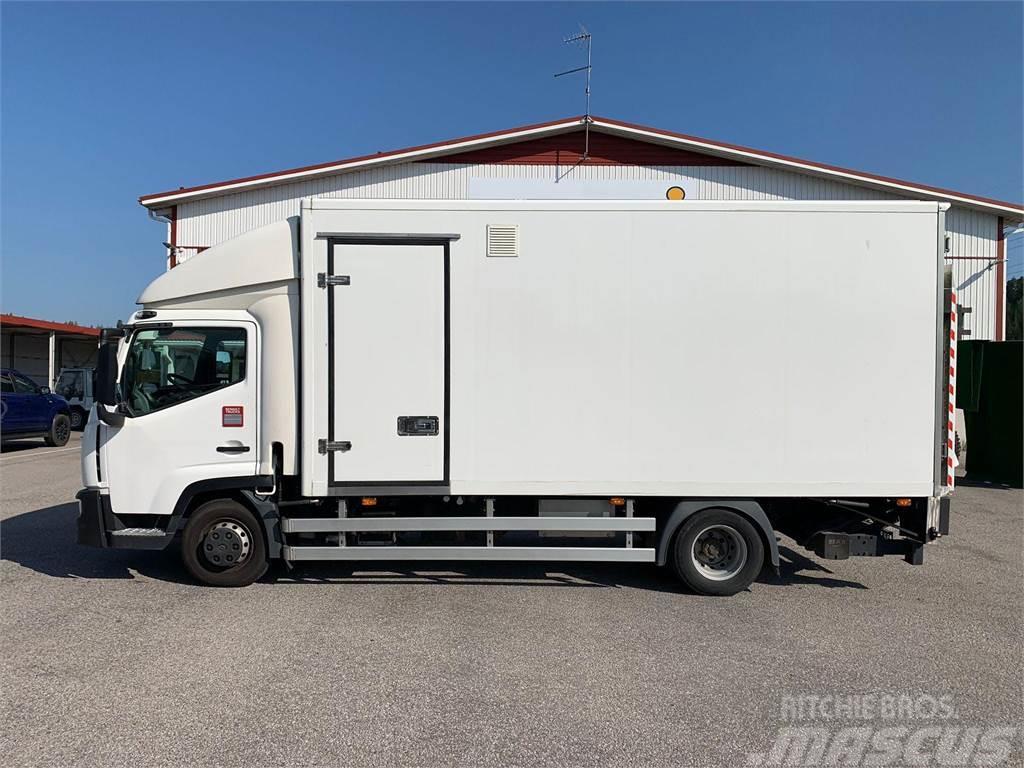 Renault D Camiones con caja de remolque