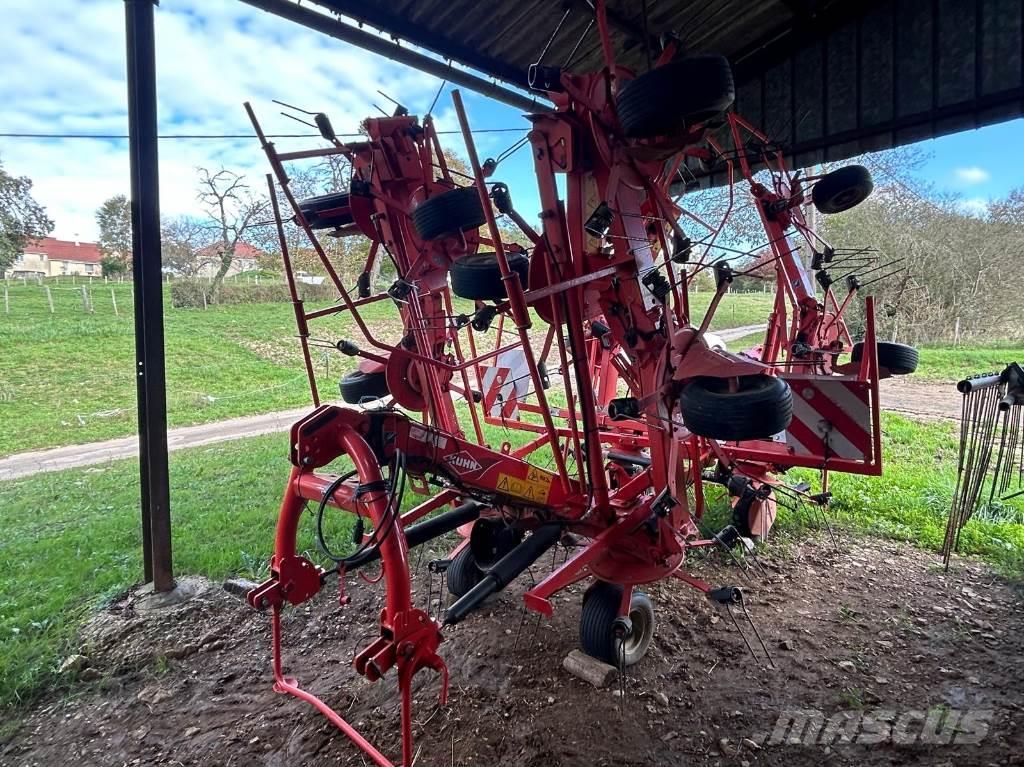 Kuhn GF8702 Rastrilladoras y rastrilladoras giratorias