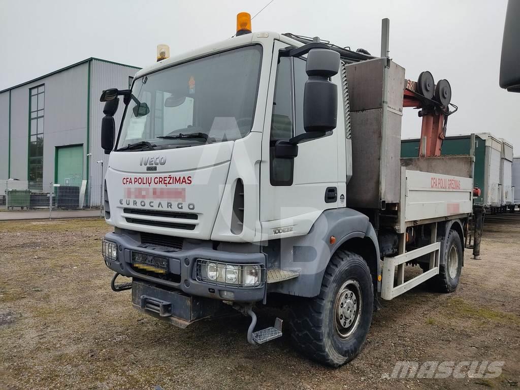 Iveco ML100E22 Camiones de cama baja