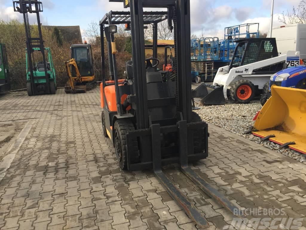 Doosan D30 G Camiones diesel