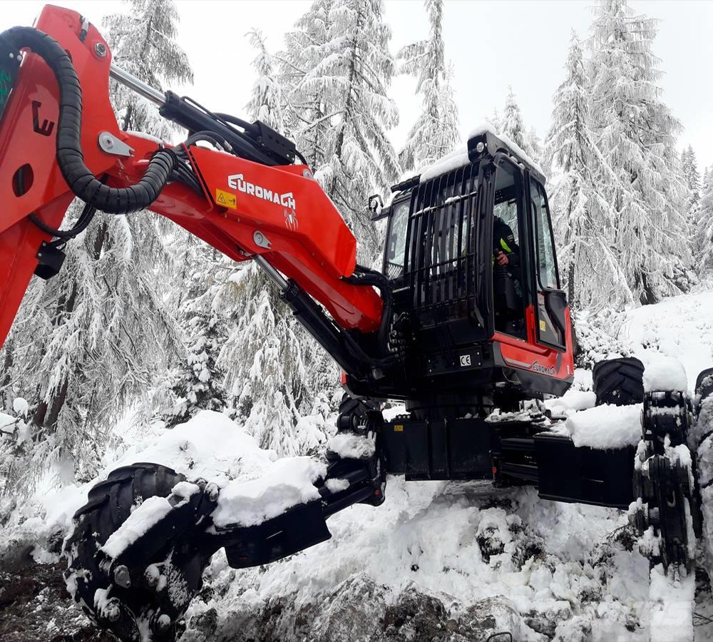 Euromach R1055 Forester Excavadoras anfibio