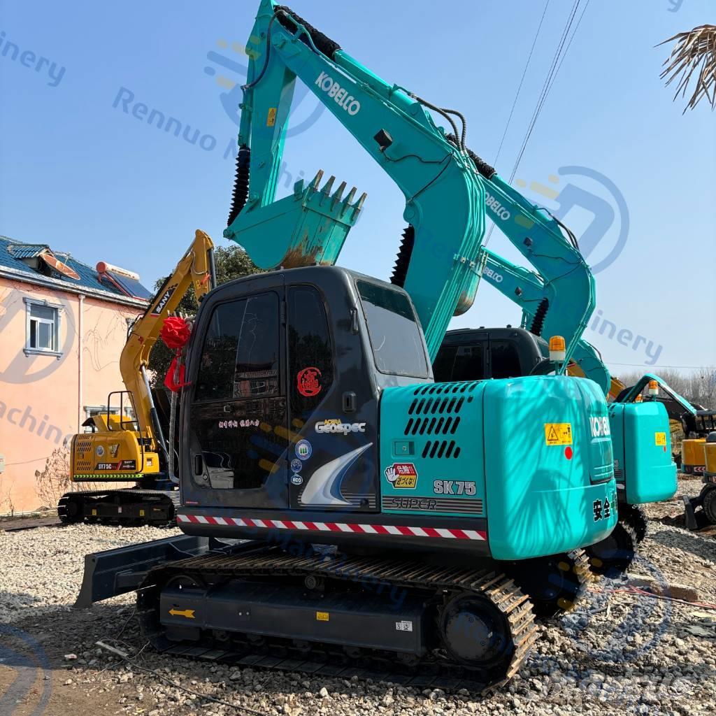 Kobelco SK75 Excavadoras sobre orugas