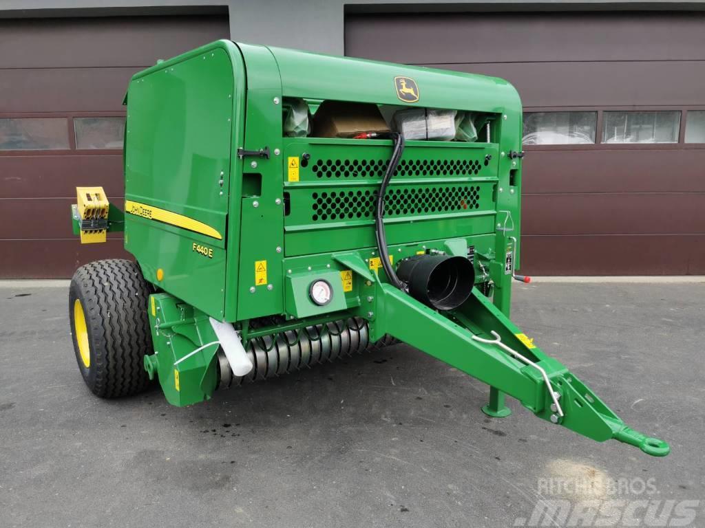 John Deere F440E Empacadoras circular