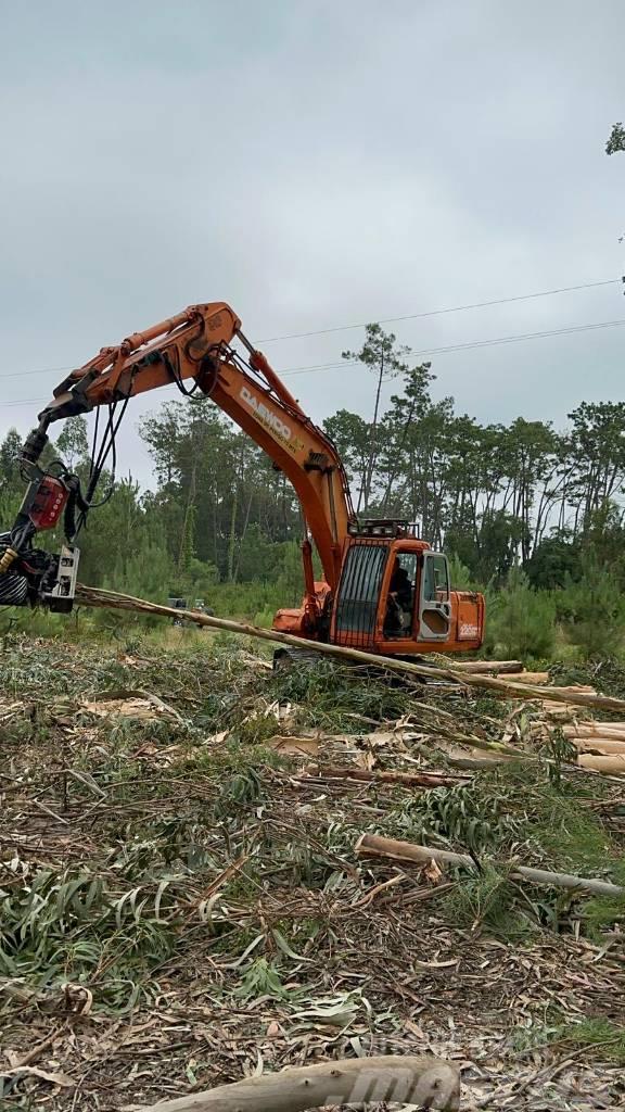 Daewoo 220 Excavadoras