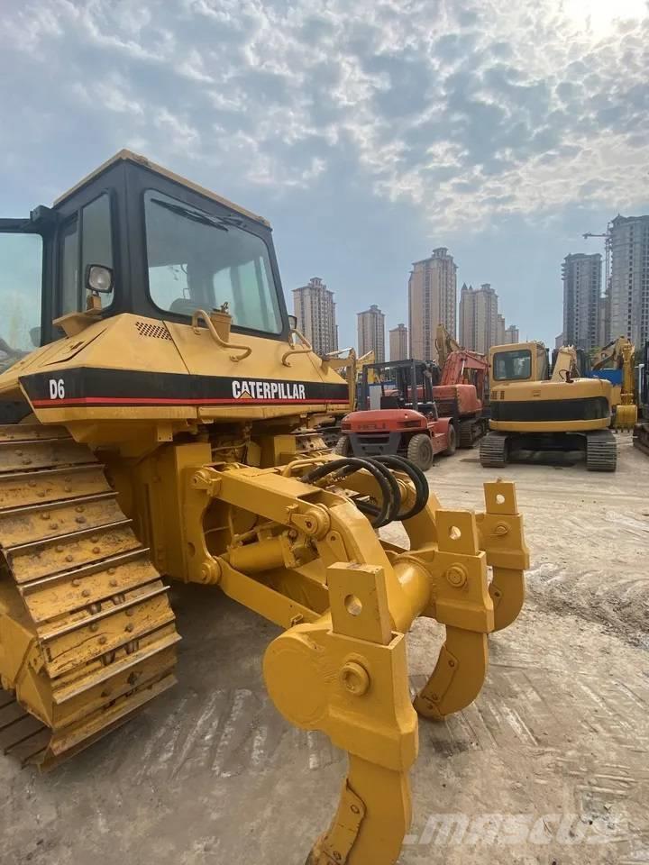 CAT D6R Buldozer sobre oruga