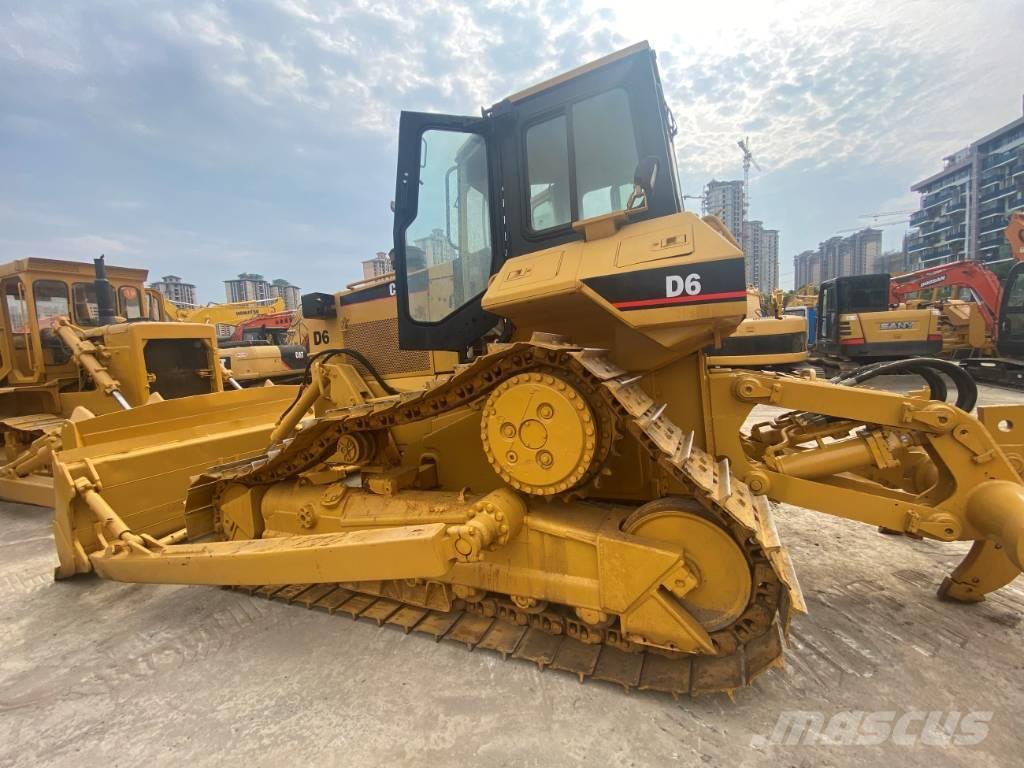 CAT D6R Buldozer sobre oruga