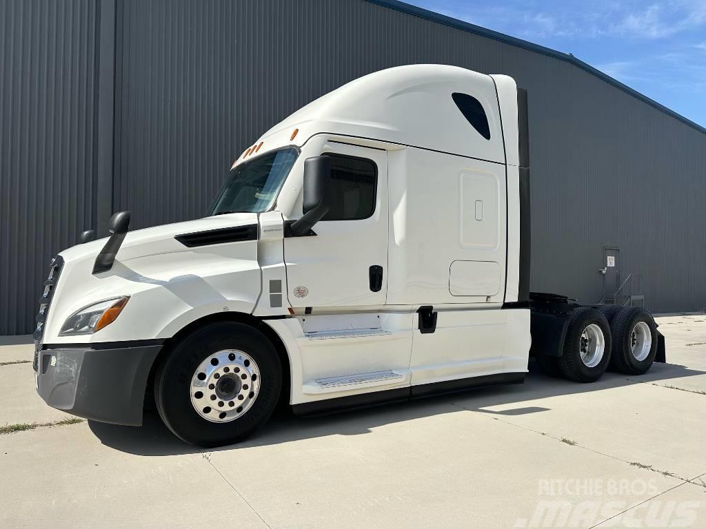 Freightliner Cascadia 126 Camiones con chasís y cabina