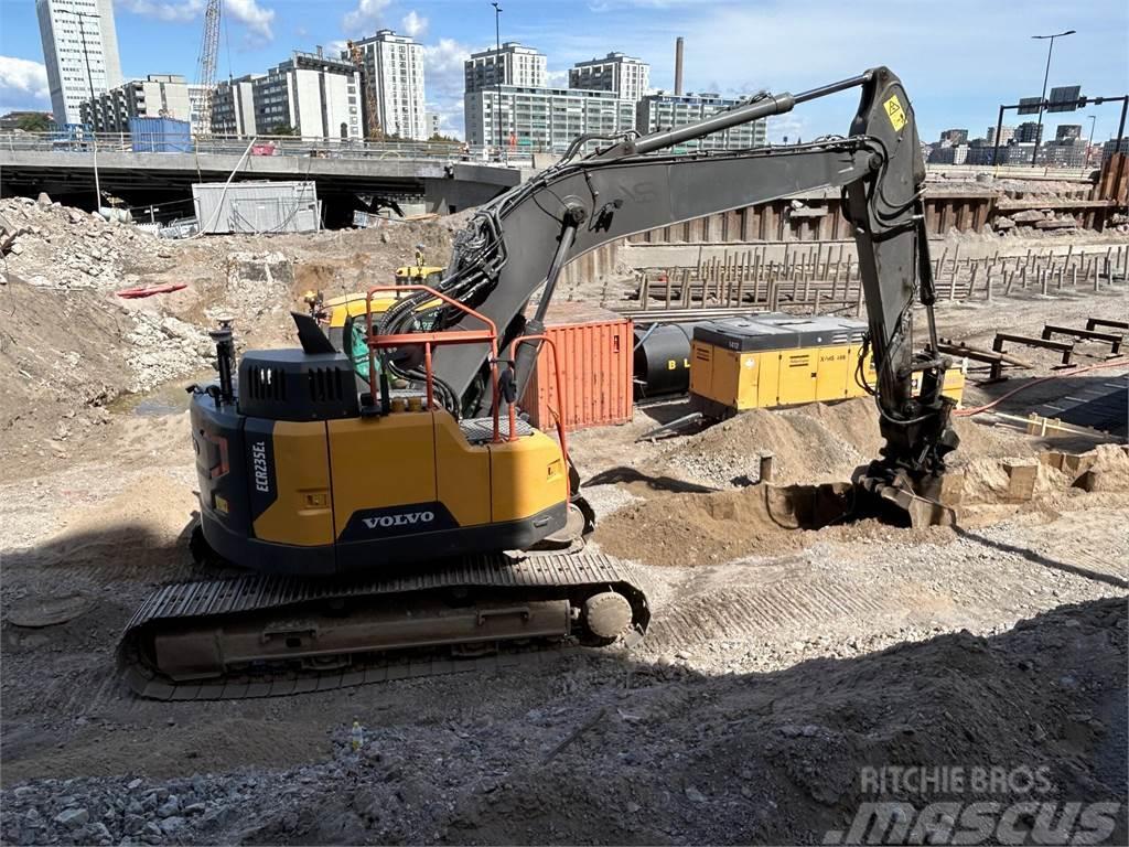 Volvo ECR235EL Excavadoras sobre orugas