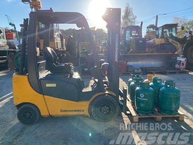 Jungheinrich TFG 320 Camiones LPG