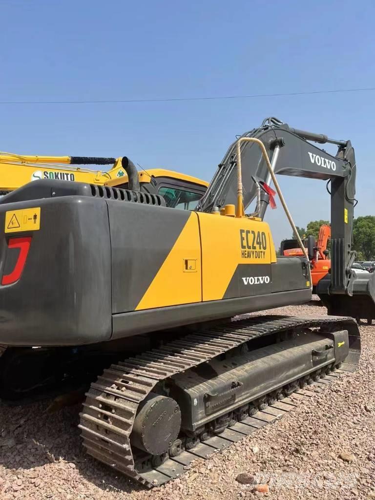 Volvo EC 240 Excavadoras sobre orugas