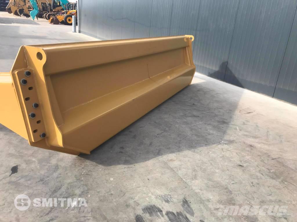 CAT 740 Puertas traseras