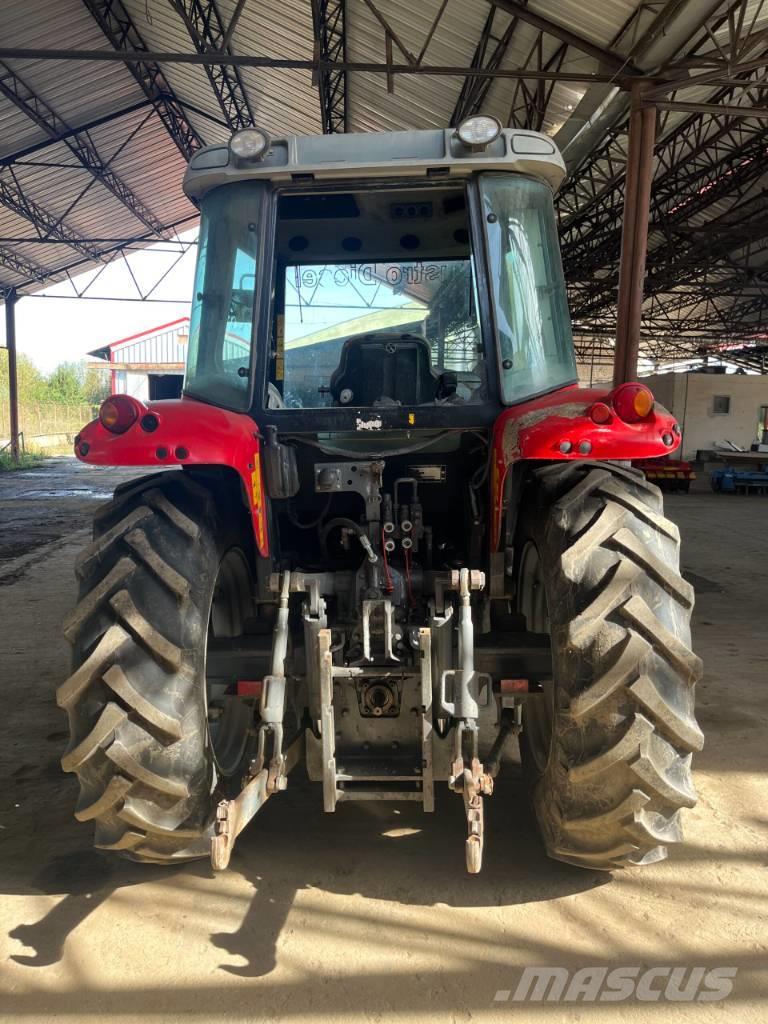 Massey Ferguson 5435 Tractores