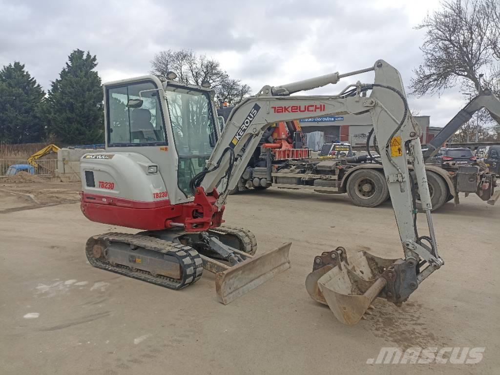 Takeuchi TB 230 Excavadoras sobre orugas