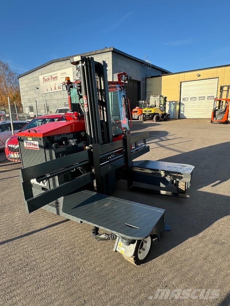 Combilift C3000ET Montacargas de 4 vías