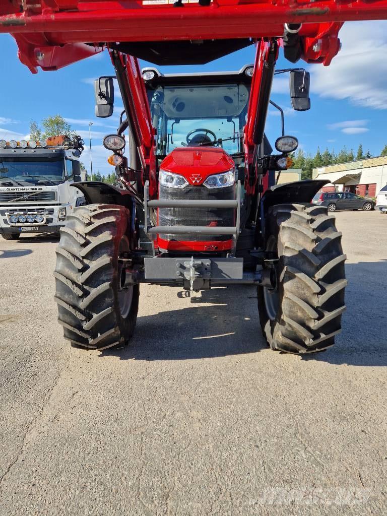 Massey Ferguson 5710M Tractores