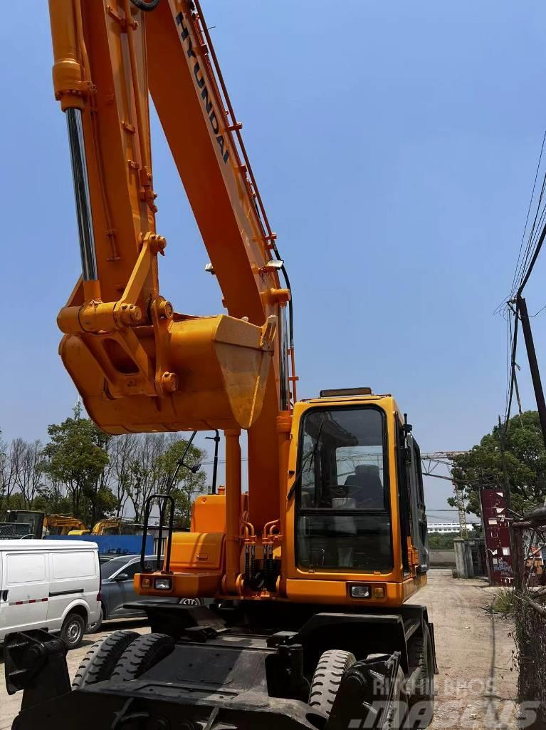 Hyundai R210W-7 Excavadoras de ruedas