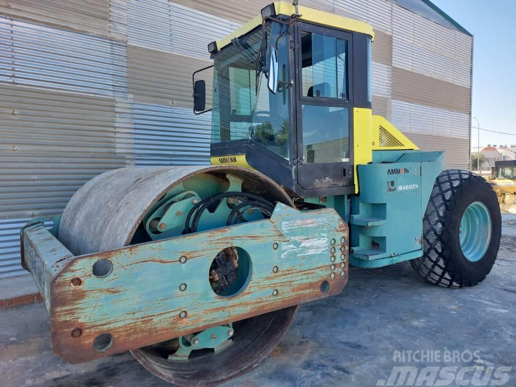 Ammann AC 110 Rodillos de un solo tambor