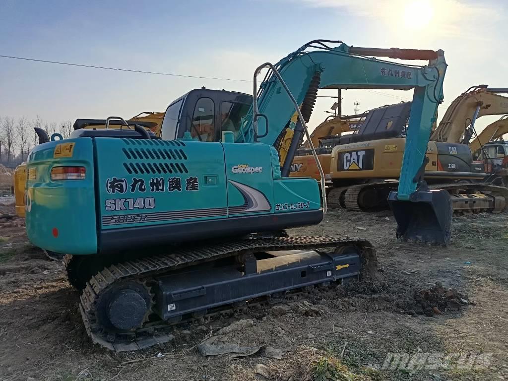 Kobelco SK140 Excavadoras sobre orugas