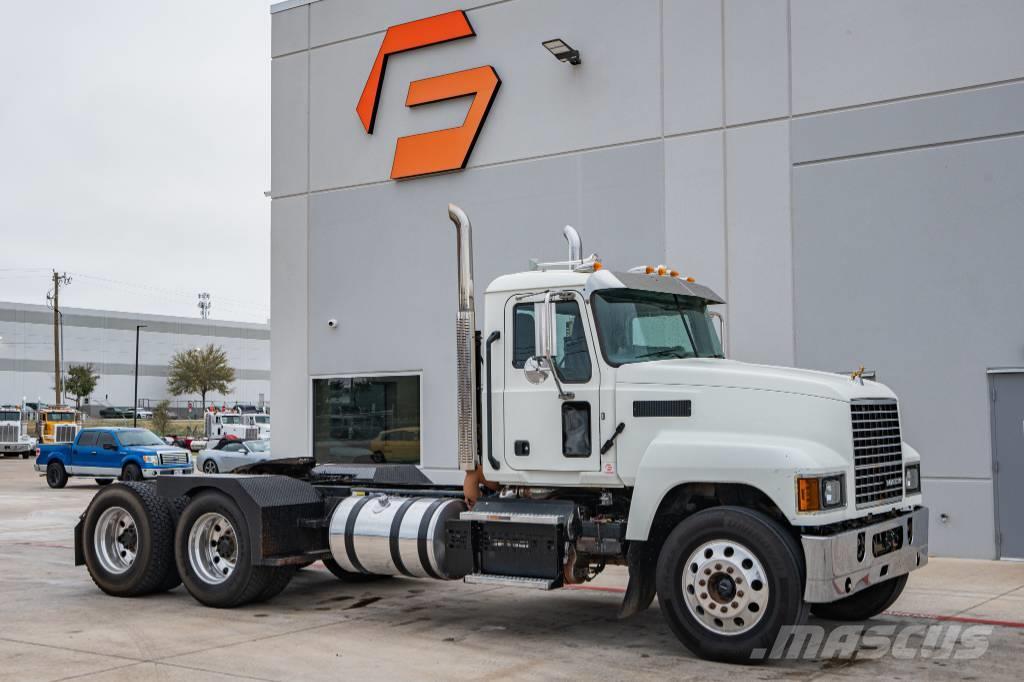 Mack Pinnacle Camiones tractor