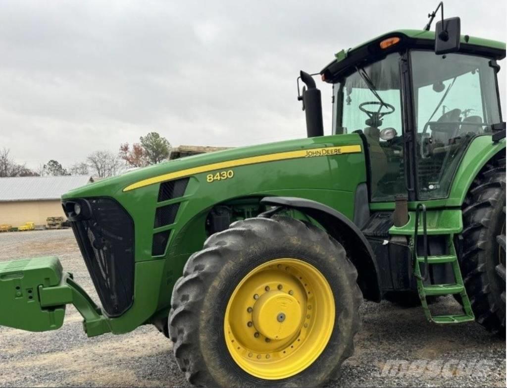 John Deere 8430 Tractores