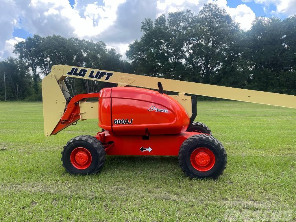 JLG 600 AJ Plataformas con brazo de elevación manual