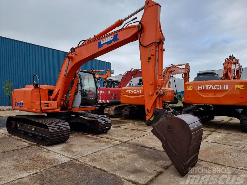 Fiat-Hitachi EX135 Excavadoras sobre orugas