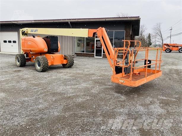 JLG 800 AJ Plataformas con brazo de elevación manual