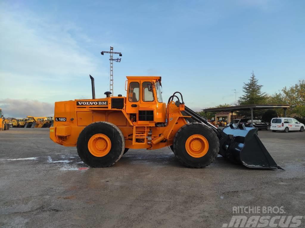 Volvo BM L120 Cargadoras sobre ruedas