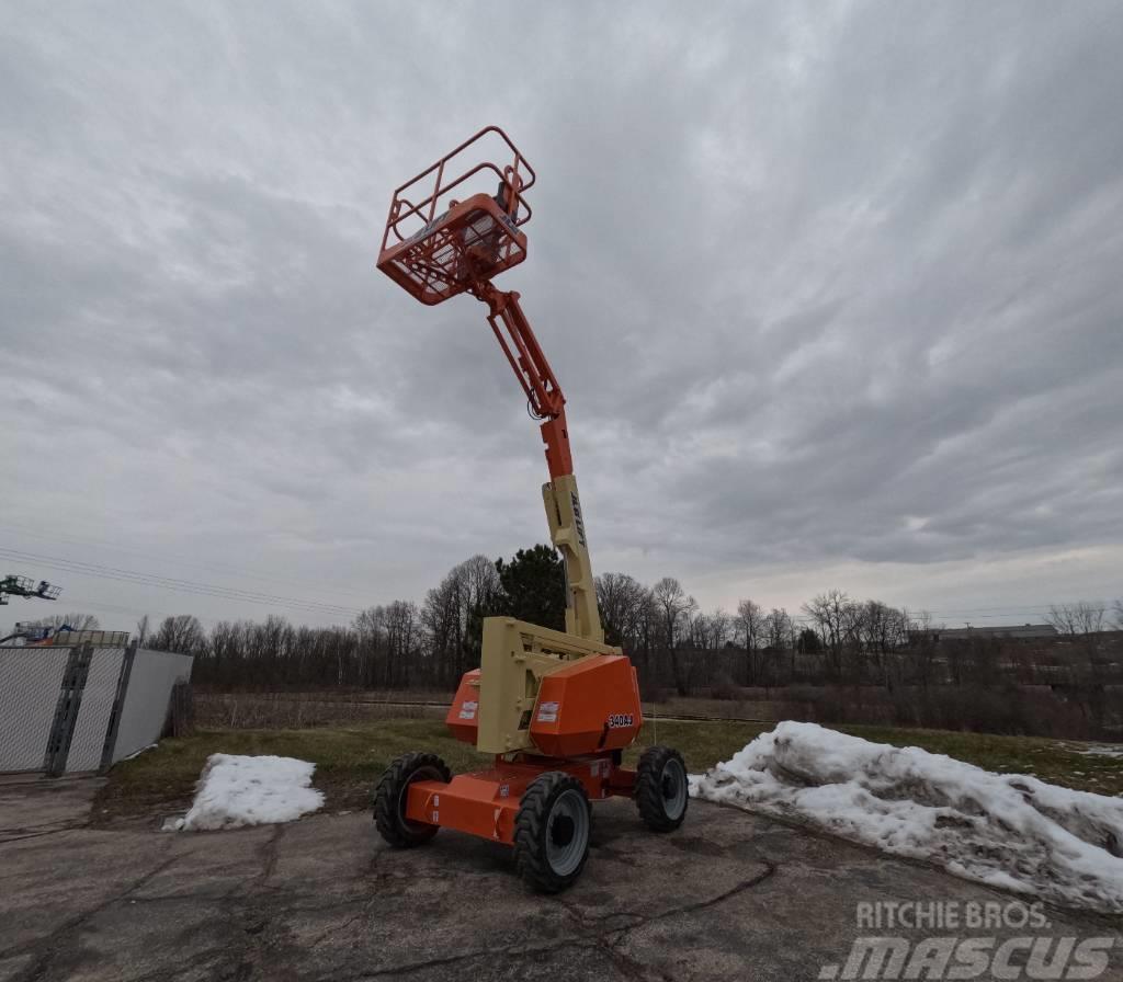 JLG 340 AJ Plataformas con brazo de elevación manual