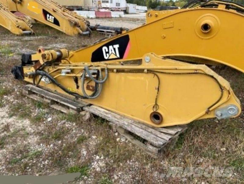 CAT 319 Plataformas y cucharones