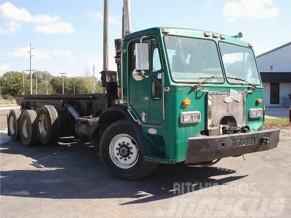 Peterbilt 320 Camiones con chasís y cabina