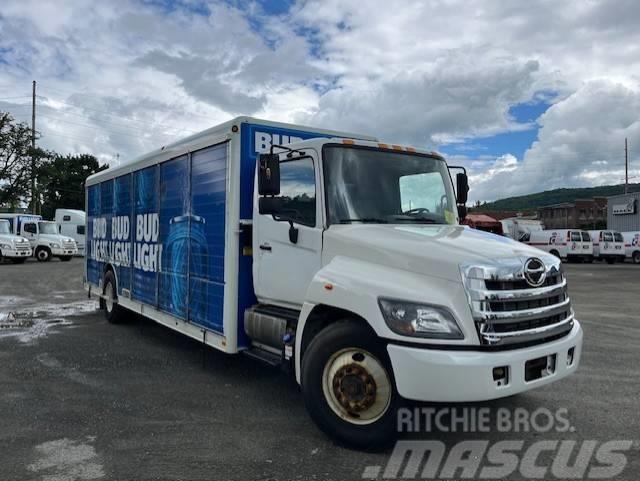 Hino 338 Camiones de reparto de bebidas