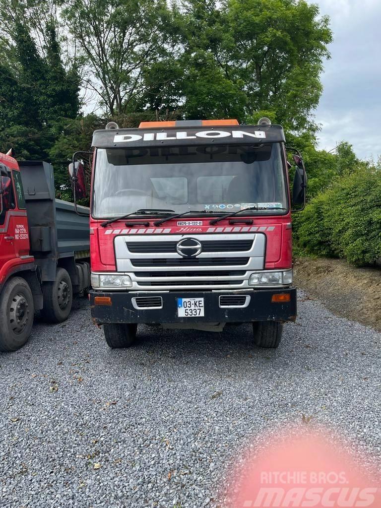 Hino FY Bañeras basculantes usadas