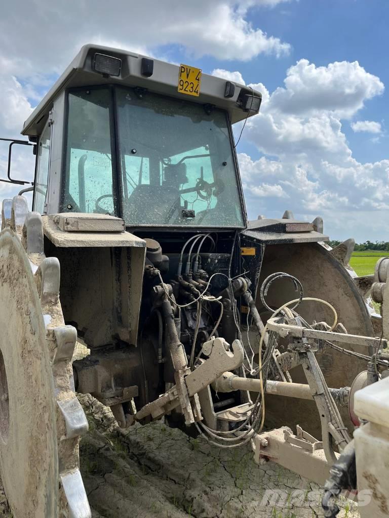 Massey Ferguson 3120 Tractores