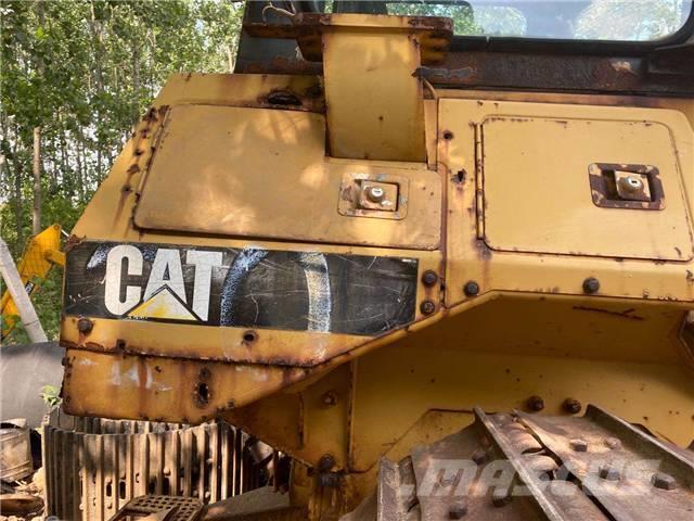 CAT D4H Buldozer sobre oruga