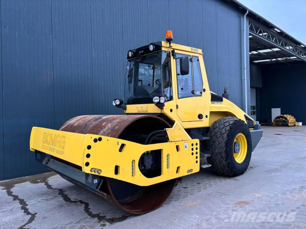 Bomag BW213DH-4 Rodillos de un solo tambor