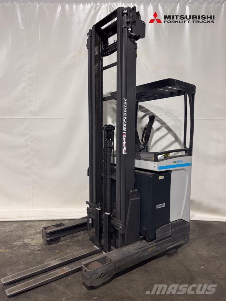 UniCarriers 160DTFVRE725UMS - 3.992 Std. Montacargas de alcance de gran altura