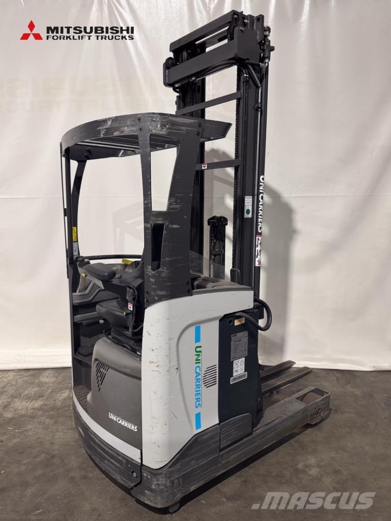 UniCarriers 160DTFVRE725UMS - 3.992 Std. Montacargas de alcance de gran altura