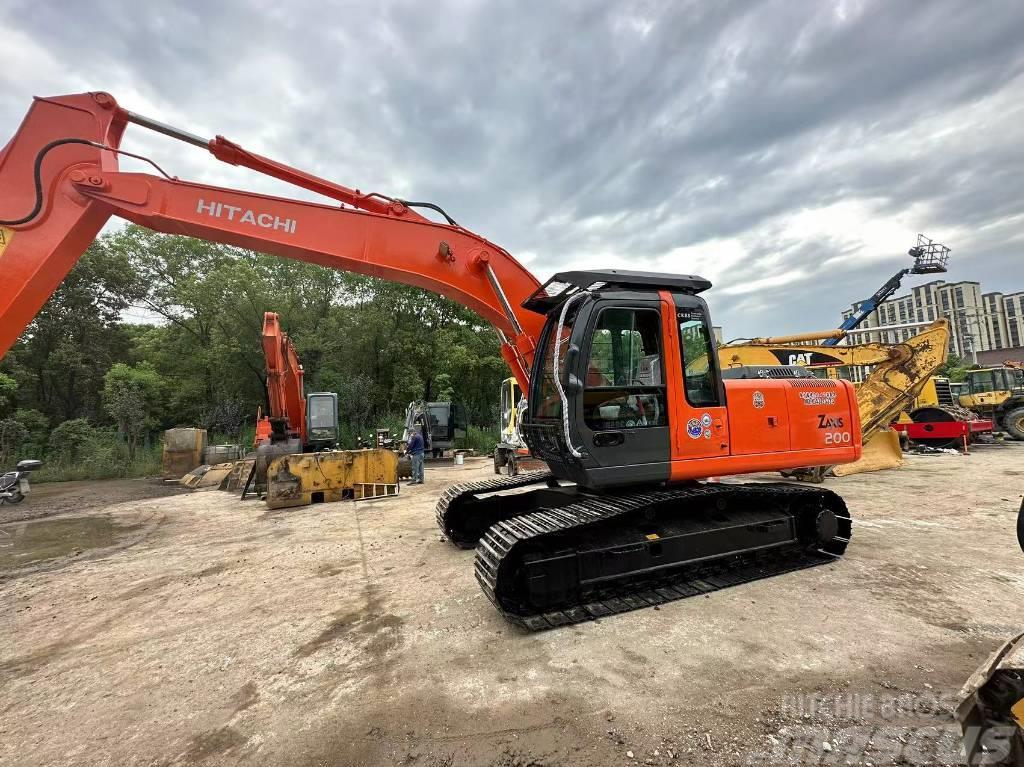 Hitachi ZX 200 Excavadoras sobre orugas