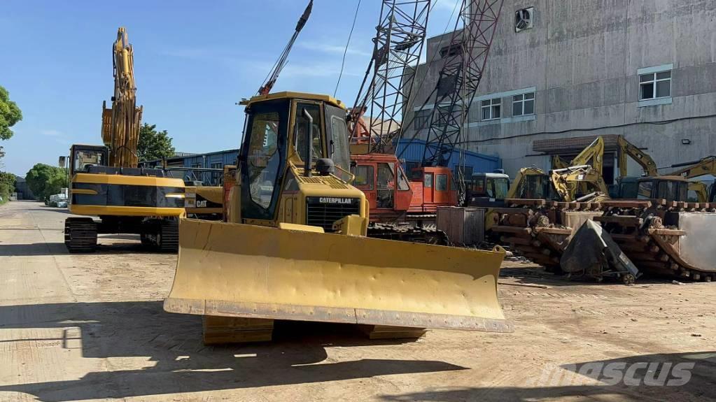 CAT D5G LGP Buldozer sobre oruga