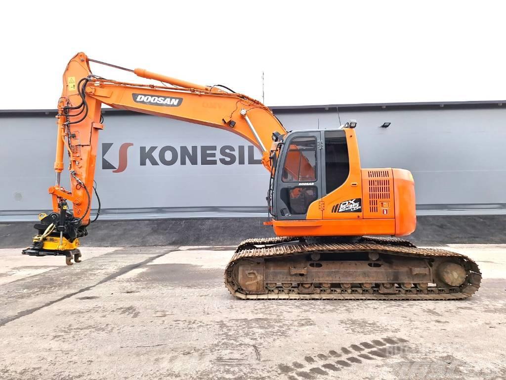 Doosan DX235LCR PYÖRITTÄJÄLLÄ Excavadoras sobre orugas