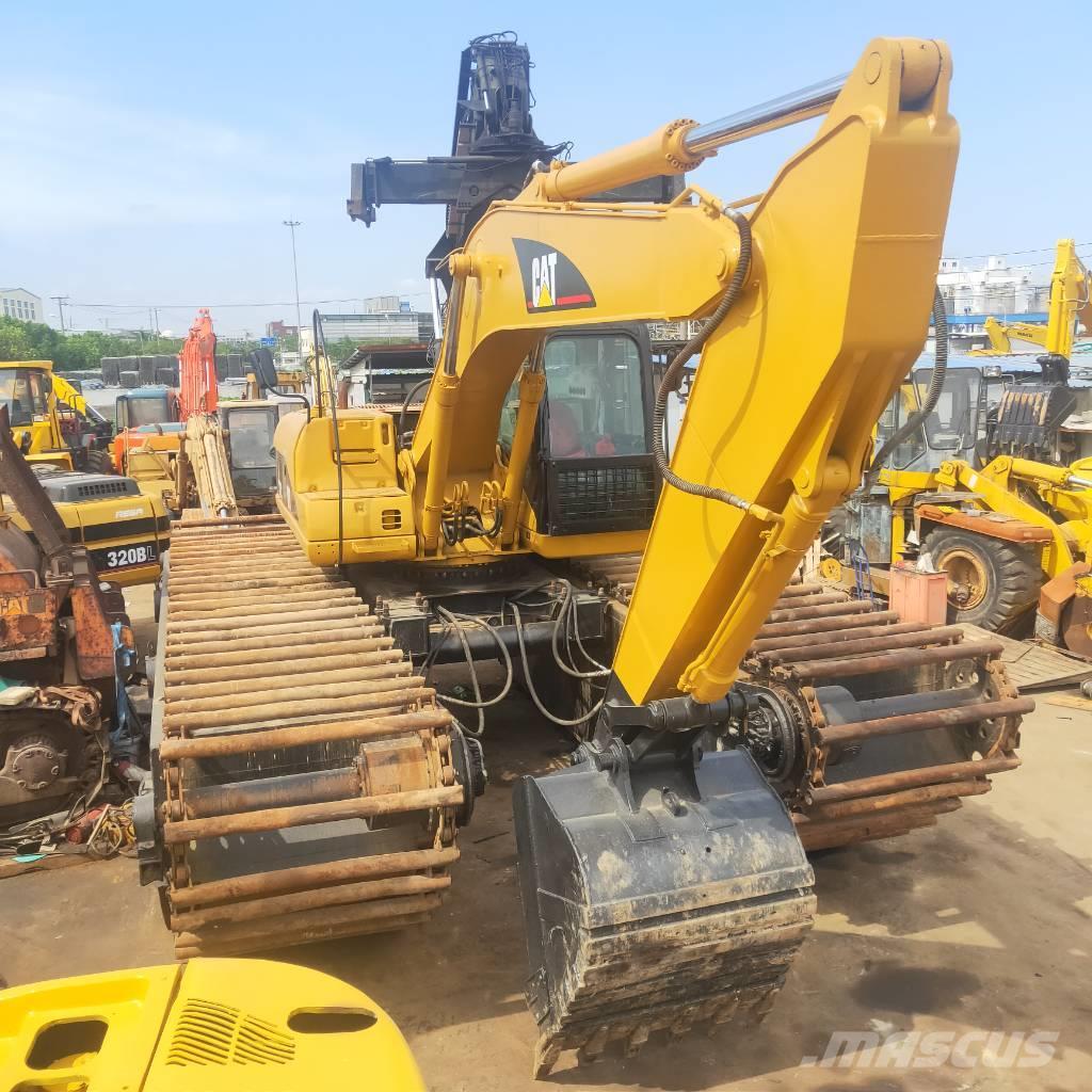 CAT 320C Excavadoras anfibio