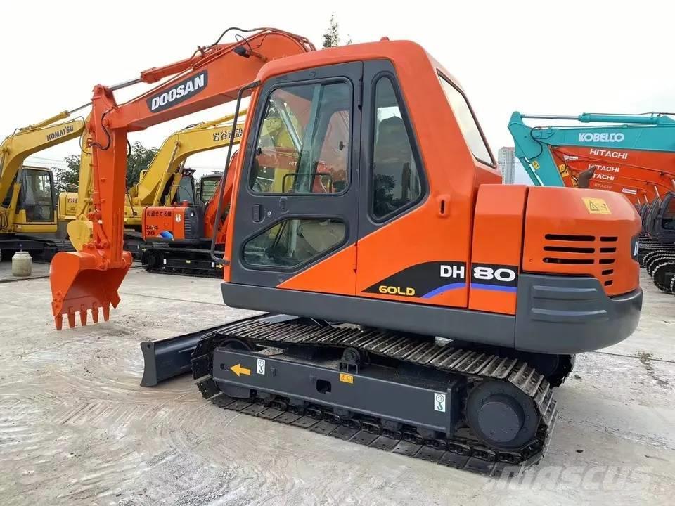 Doosan DH80 Excavadoras sobre orugas