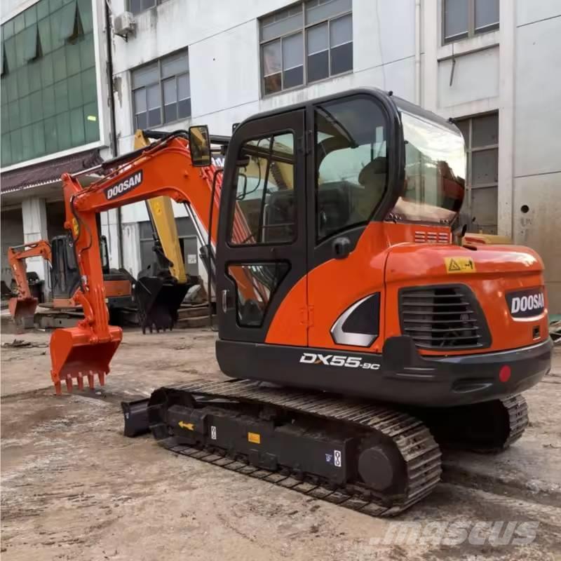 Doosan DX55 Excavadoras sobre orugas