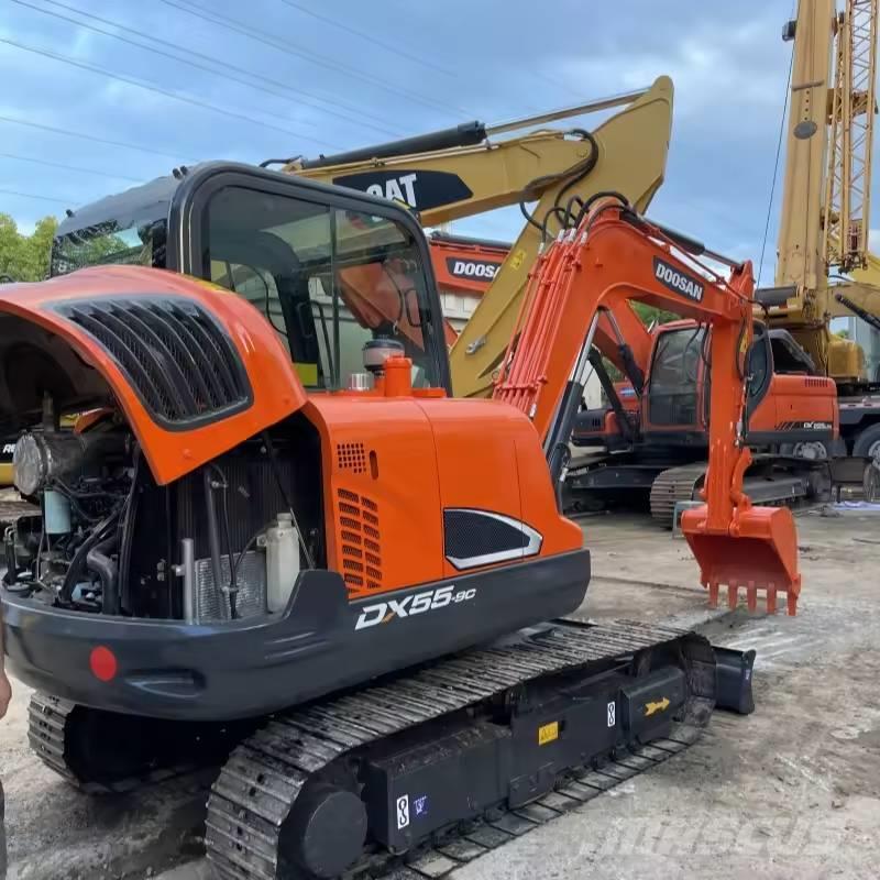 Doosan DX55 Excavadoras sobre orugas