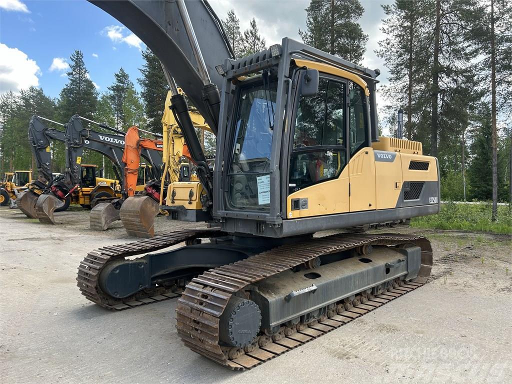 Volvo EC250DNL PYÖRITTÄJÄLLÄ Excavadoras sobre orugas