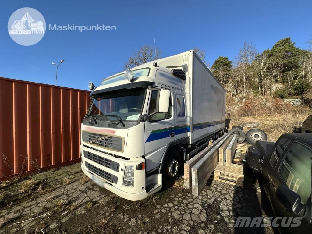 Volvo FM 300 Camiones con caja de remolque