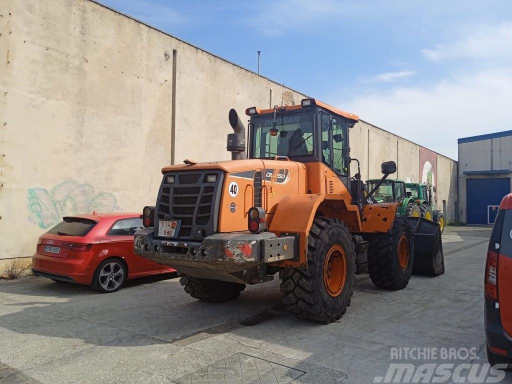 Doosan DL 250 Cargadoras sobre ruedas