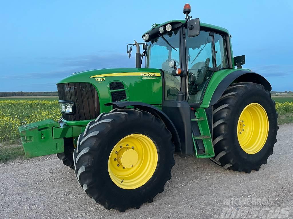 John Deere 7530 Tractores